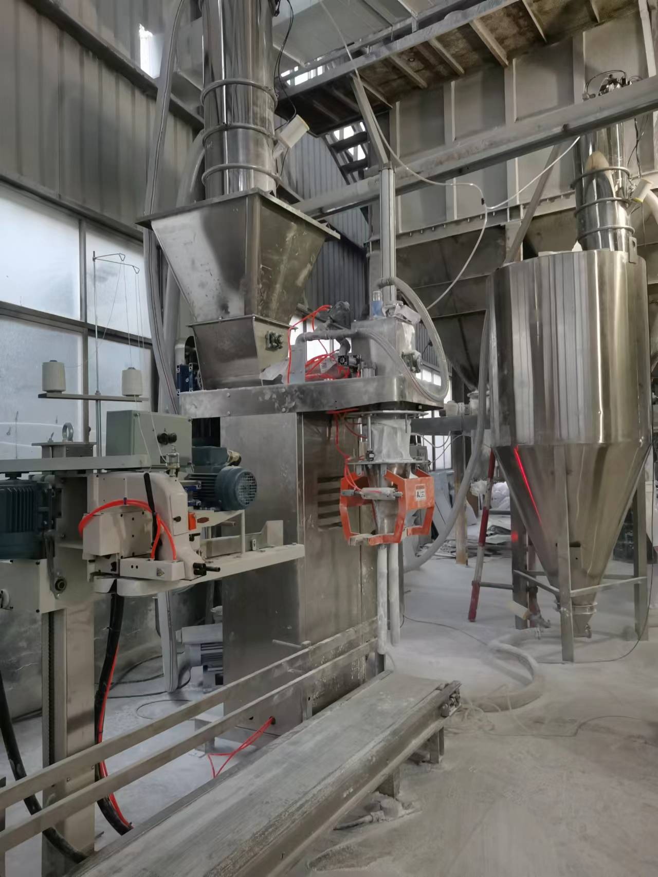 半自(zì)動包裝系統(tǒng)